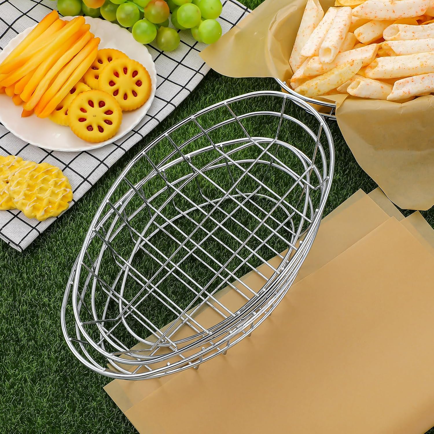 Hushee 24 Pcs Silver Wire Fast Food Basket with 100 Sheets Deli Wrapper Paper 9.5 x 6.2 x 2.2 Inches Metal Bread Box Oval Metal Dinner Basket Storage for Kitchen Bread Deli Serving Burger Picnic Party